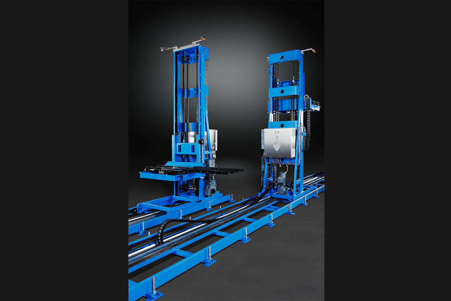 Storage and retrieval machine
